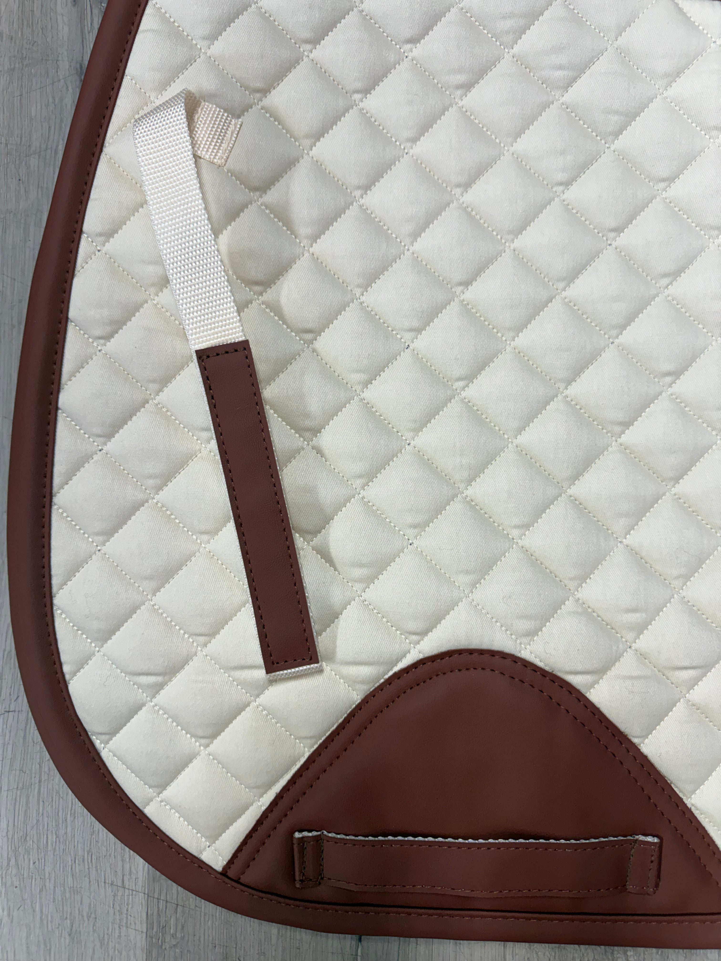 Sixteen Cypress Jump Pad Full Pearl & Cognac