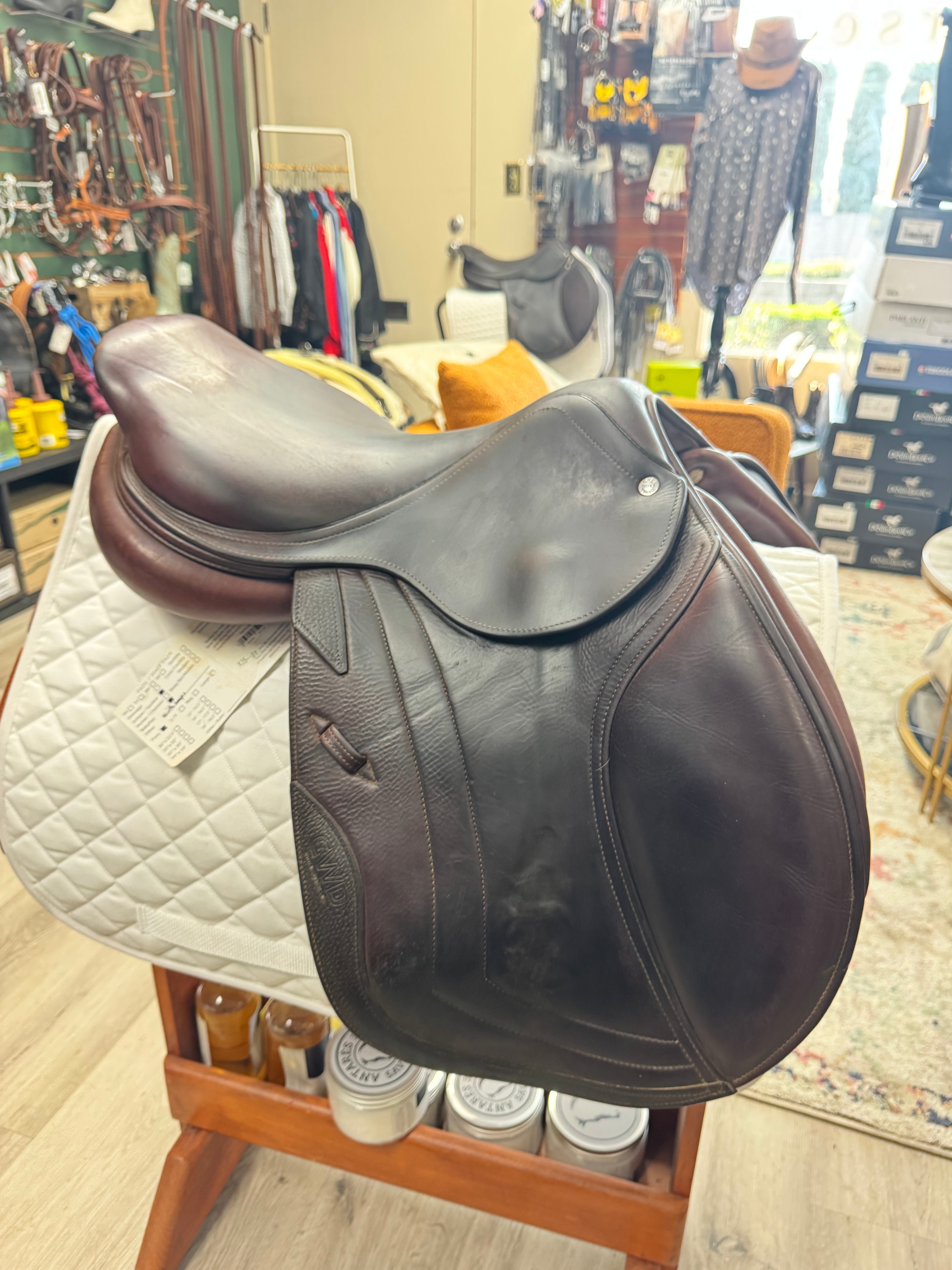 289NJ CWD SE02 Close Contact Jumping Saddle Size 17 #1166