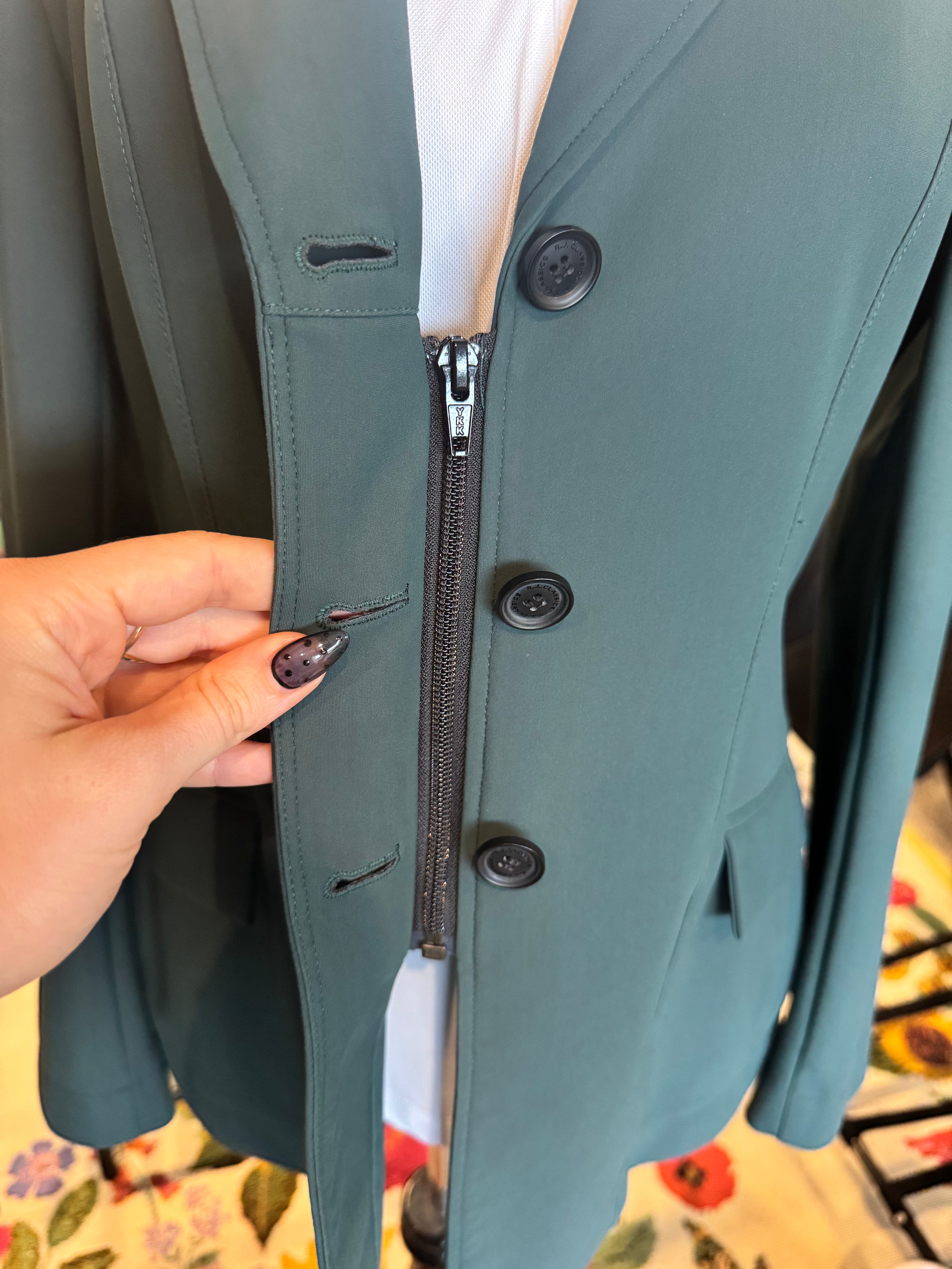 163MA RJ Classics Show Coat Green size 8R #5672