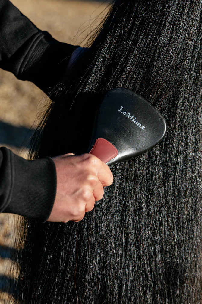 LeMieux Tail Brush Black