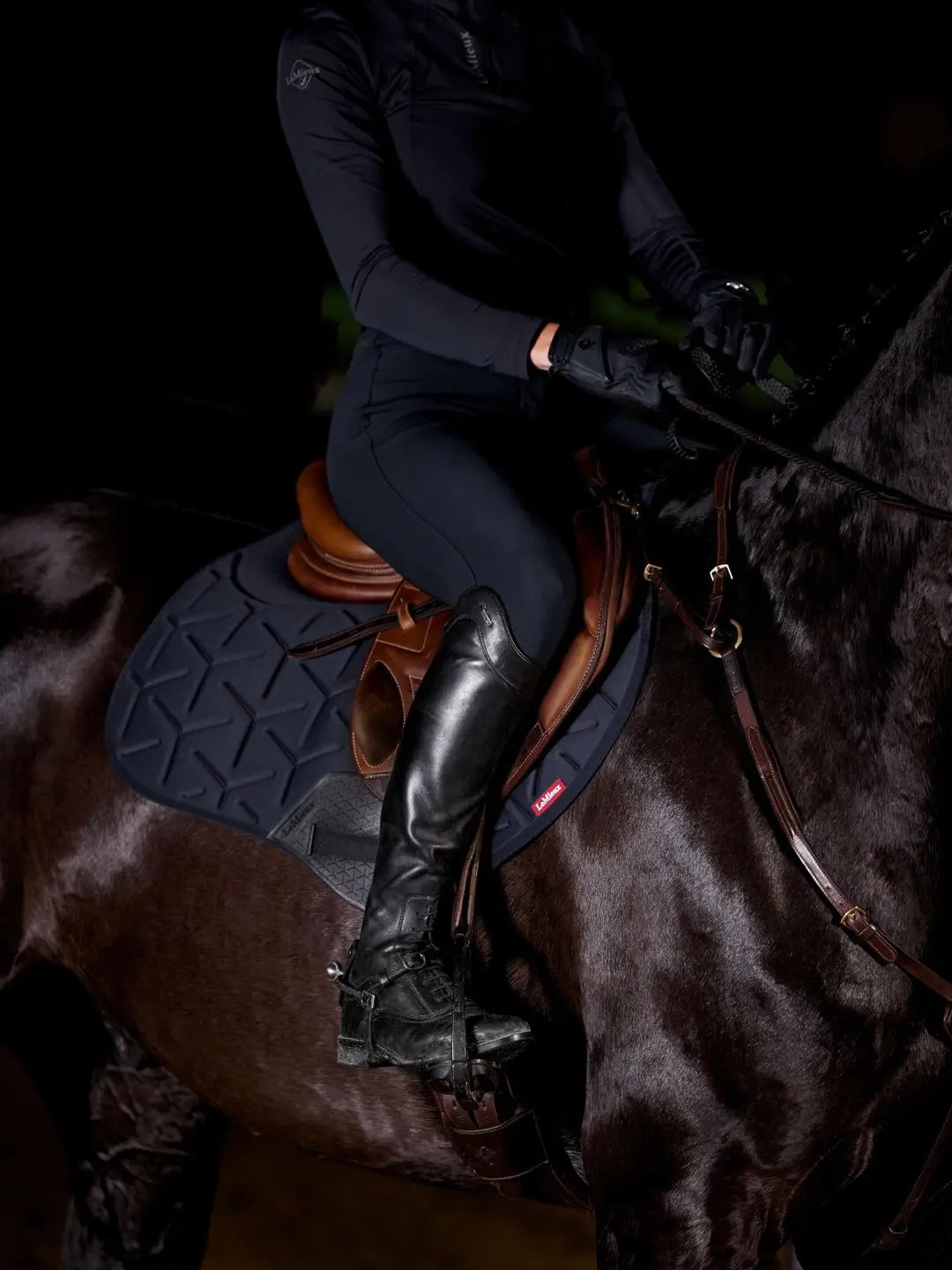 Saddle Pads | LeMieux Moulded Close Contact Pad