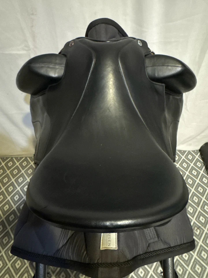Used Tota Comfort System Dressage Saddle | Croc | L-18”