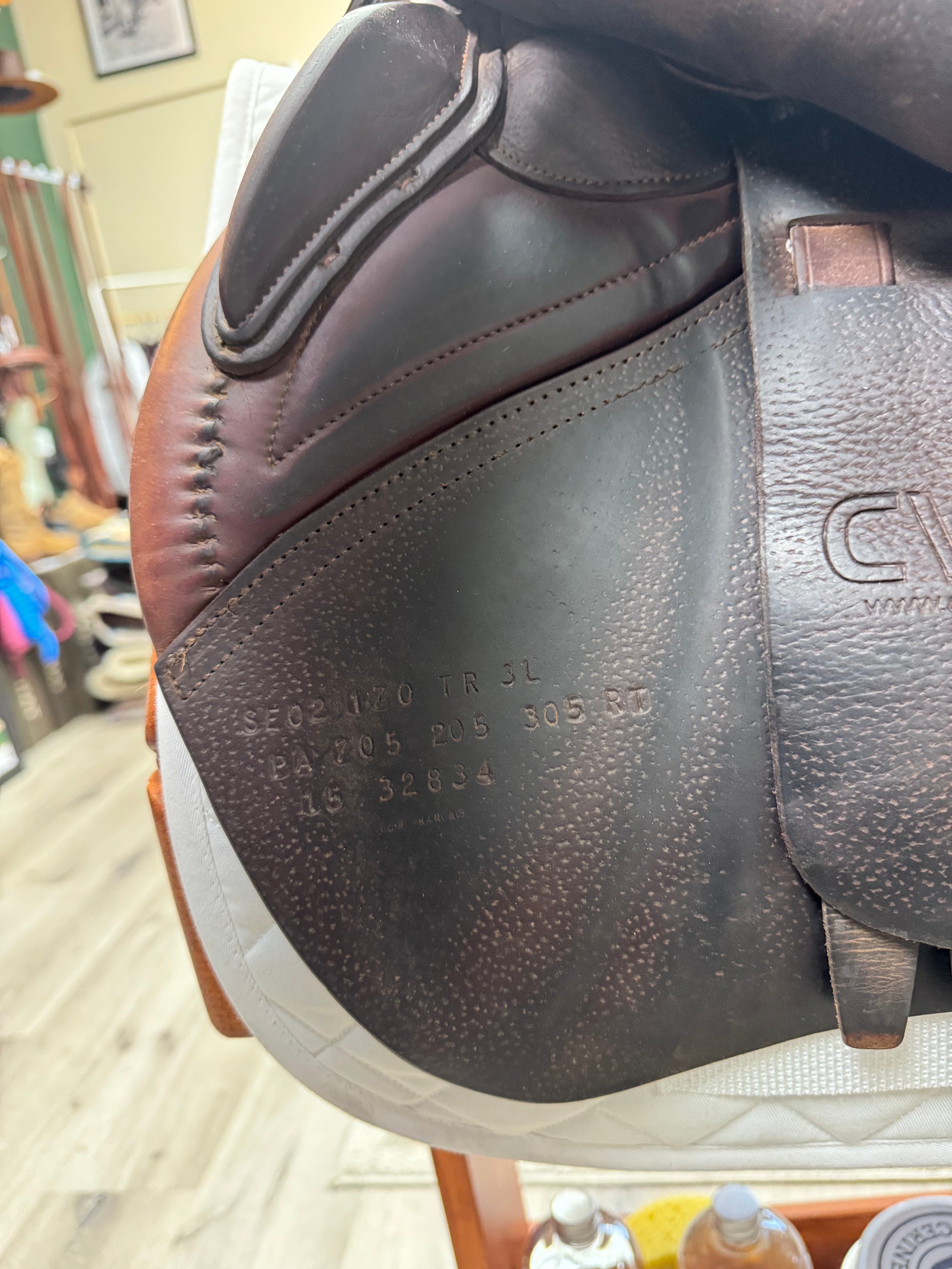 289NJ CWD SE02 Close Contact Jumping Saddle Size 17 #1166