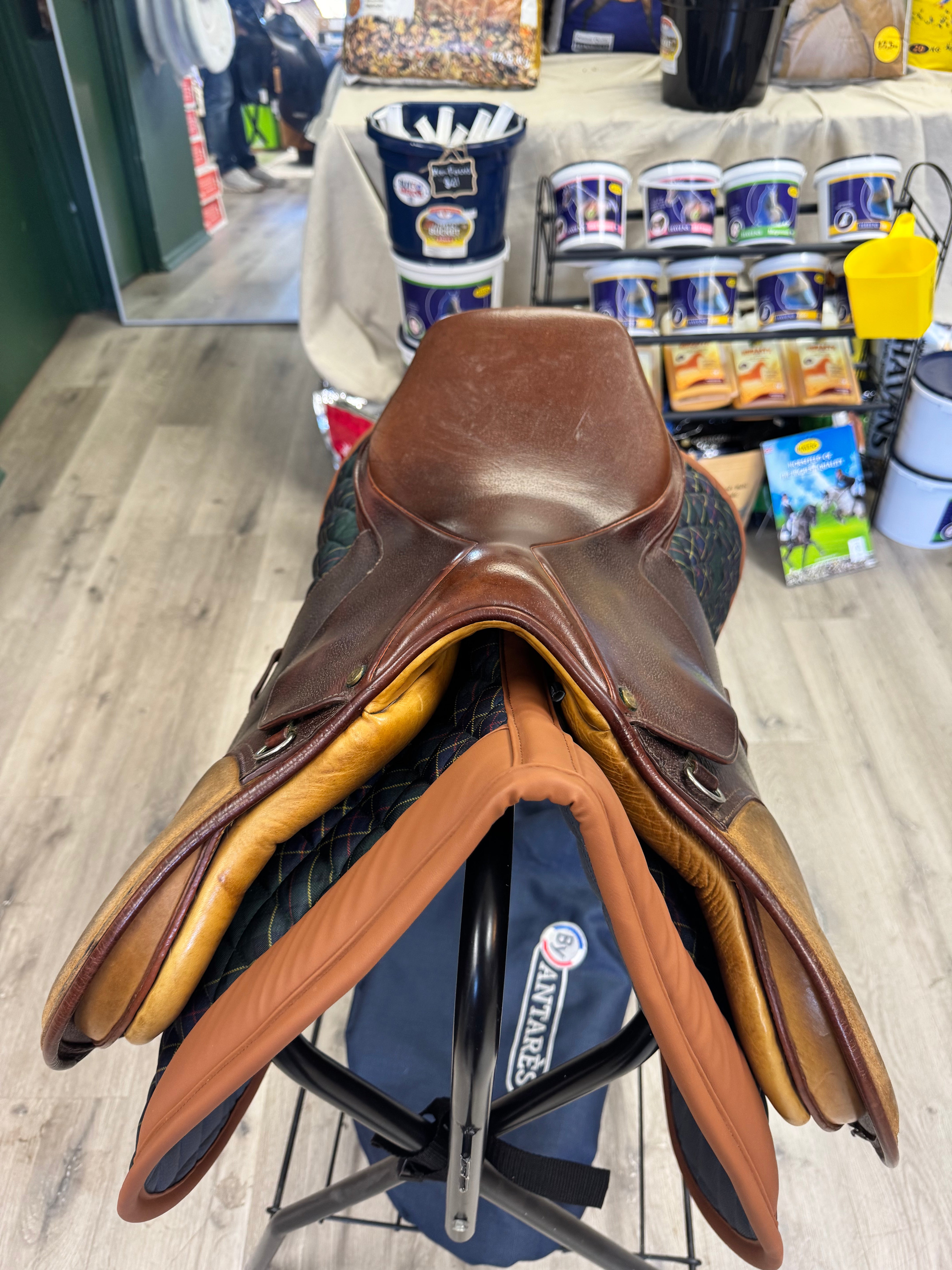391NJ #7056 Pessoa Collegiate Jumping Saddle 16 1\2