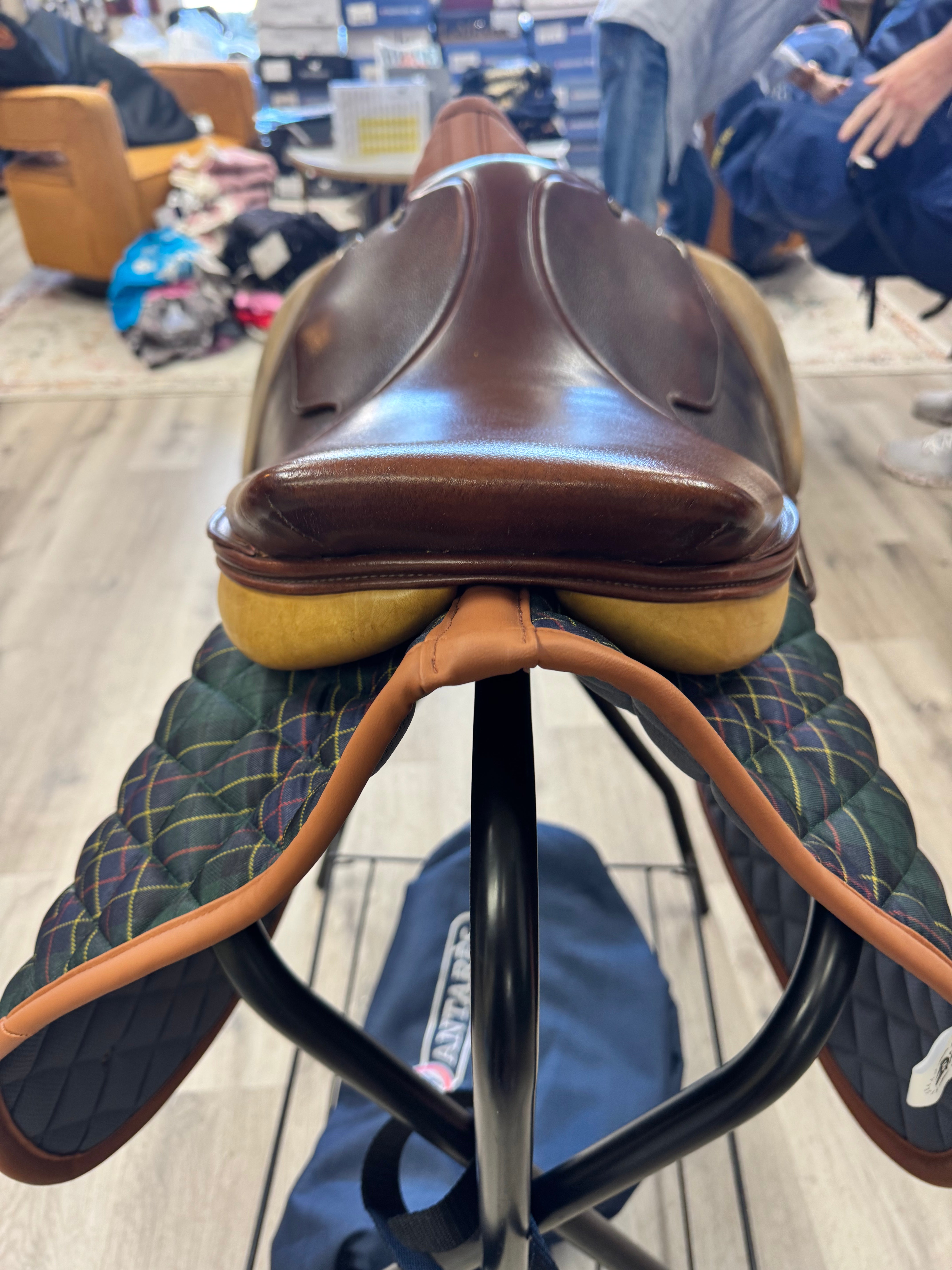 391NJ #7056 Pessoa Collegiate Jumping Saddle 16 1\2