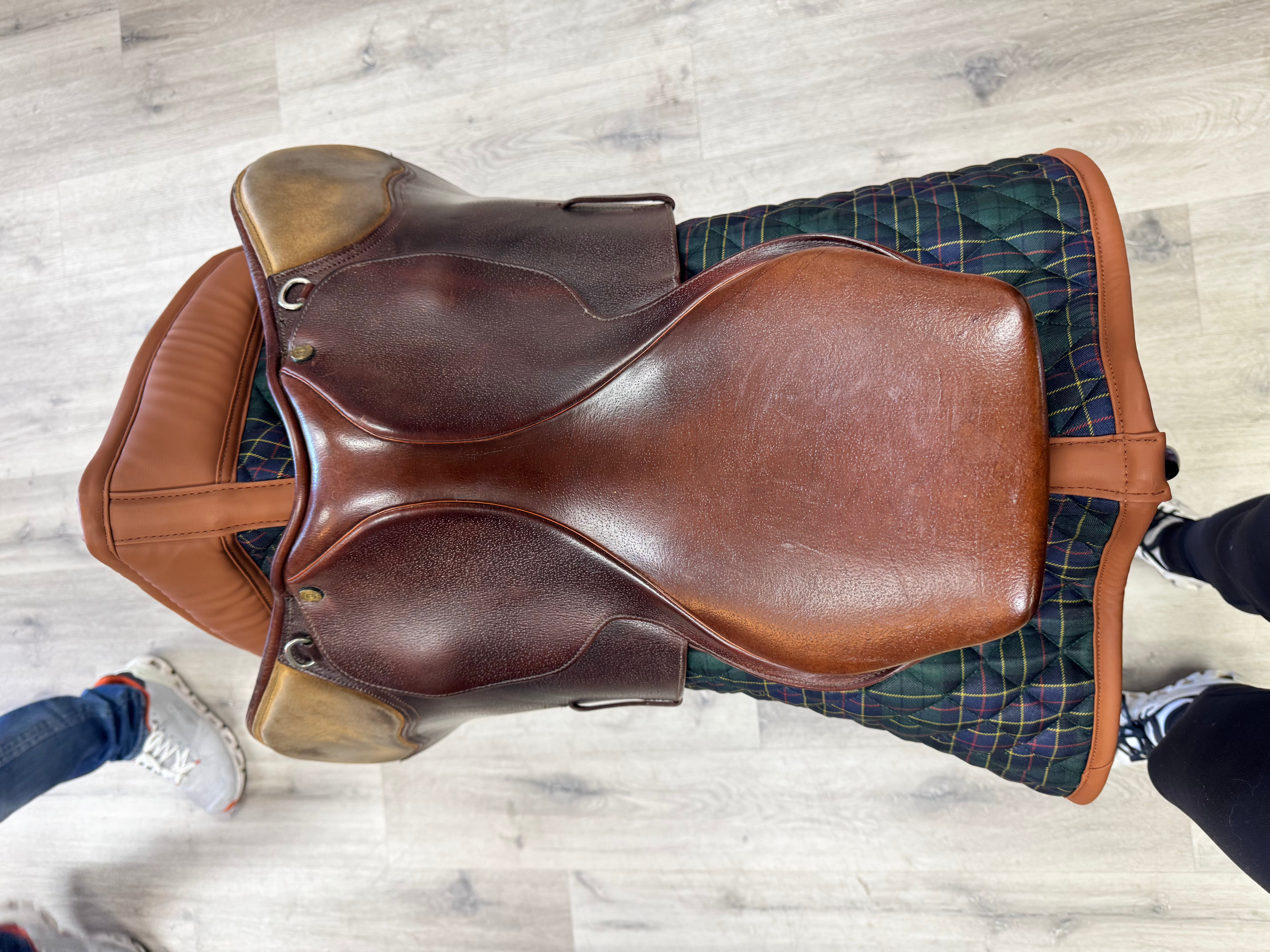 391NJ #7056 Pessoa Collegiate Jumping Saddle 16 1\2