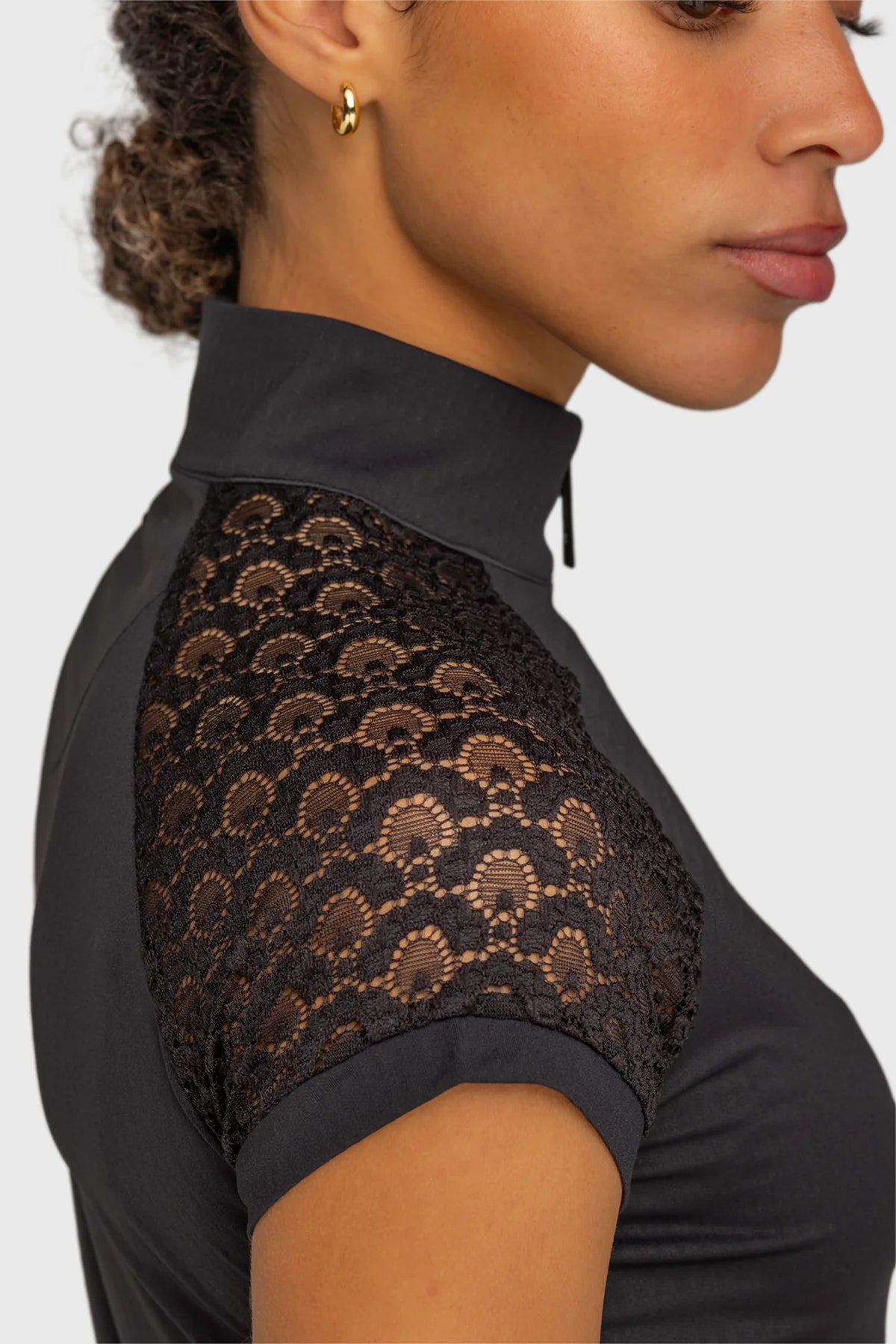 Kastel Black Cap Sleeve Scallop Lace W/Crystal 1/4 Zip