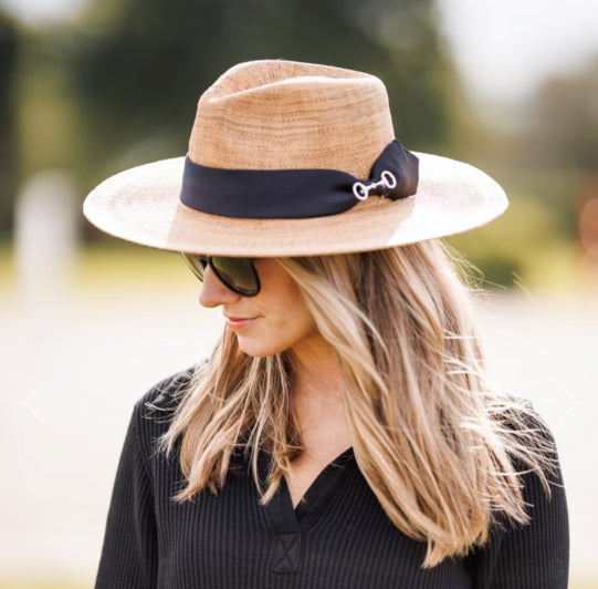 Riata Snaffle Bit Hunter Derby