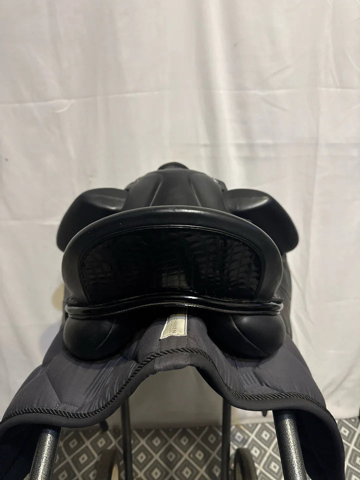 Used Tota Comfort System Dressage Saddle | Croc | L-18”