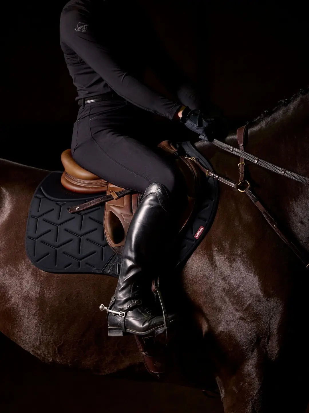 Saddle Pads | LeMieux Moulded Close Contact Pad